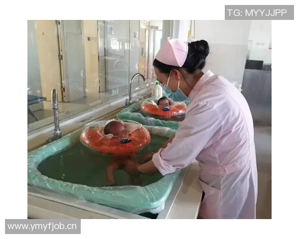 婴儿游泳的益处与注意事项全面解析让宝宝从小享受水中乐趣与健康成长 婴儿游泳的益处与注意事项全面解析让宝宝从小享受水中乐趣与健康成长